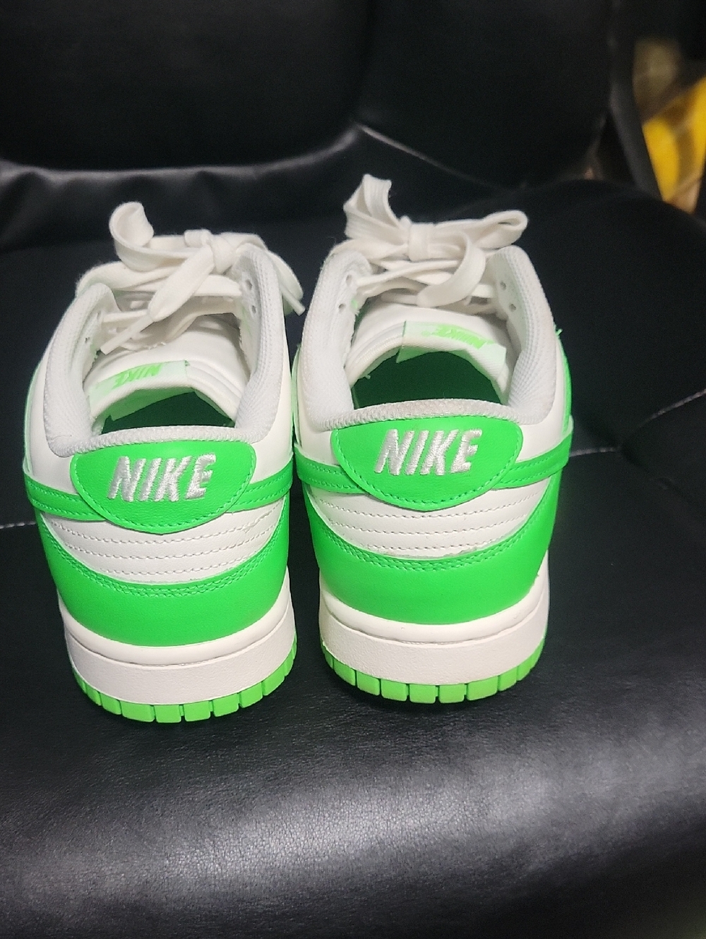 Nike Wimens Dunks Low-Top Sneakers in White and Neon Green 9.5 I - Picture 4 of 6
